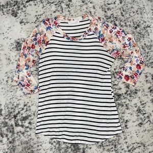 Floral print with stripes 3/4 sleeve shirt.